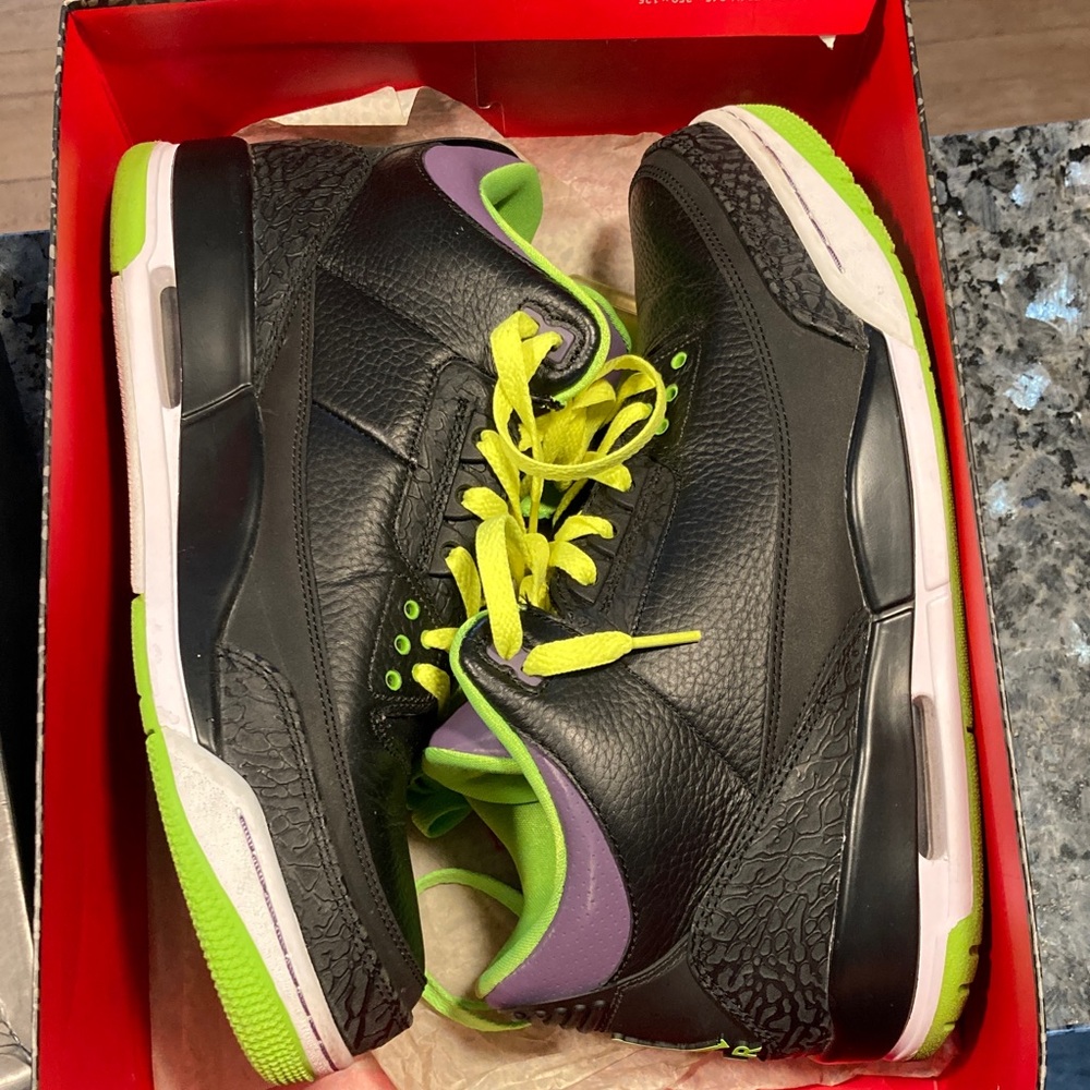 Jordan RETRO 3 “Joker” Black and Lime Green Sneakers